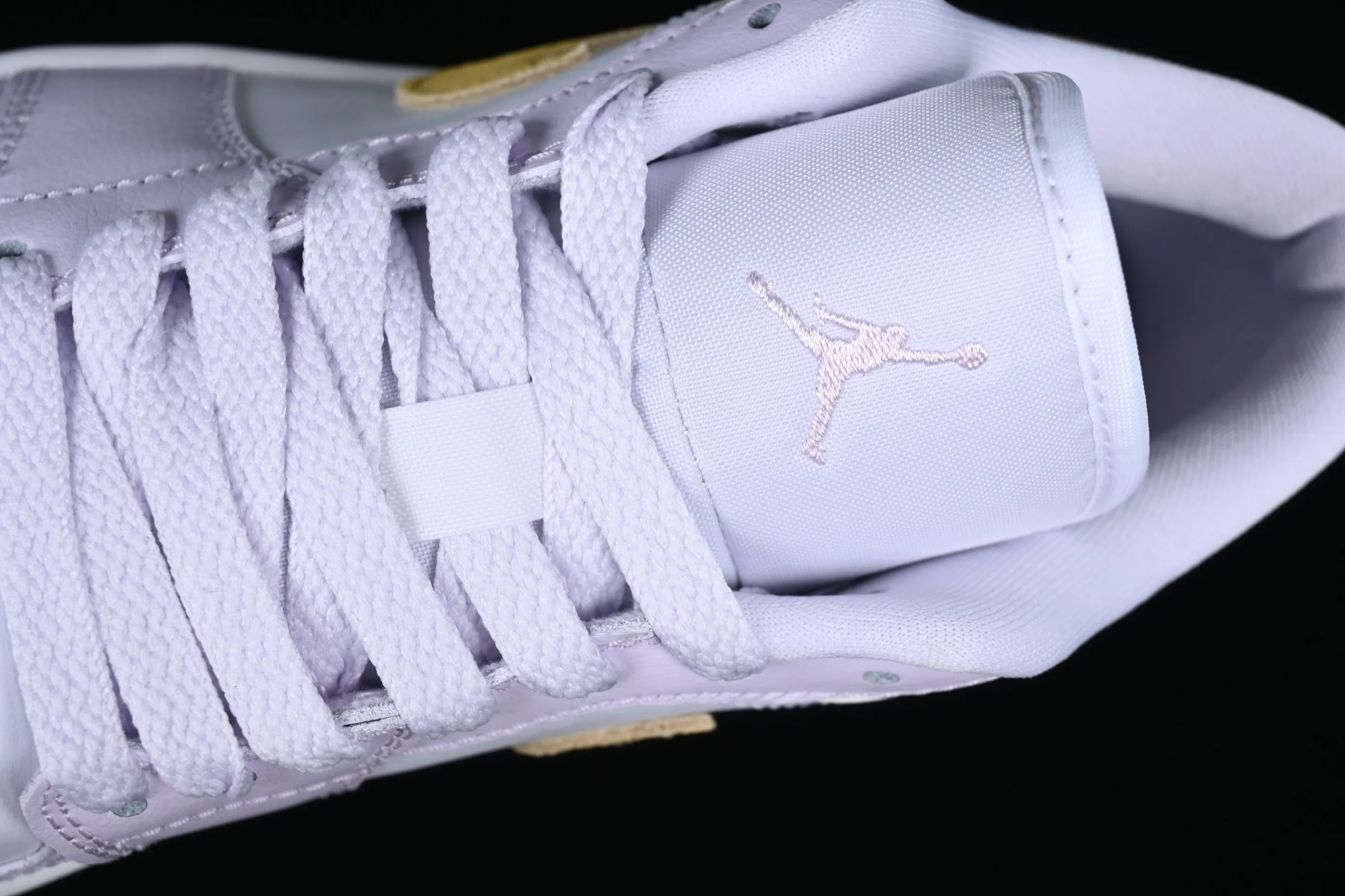 All categories Air Jordan Jordan series basketball shoes Air Jordan 1 Low G version pure original Air Jordan 1 Low "Barely Grape" AJ1 Joe 1 light purple low-top cultural casual sneakers DC0774-501